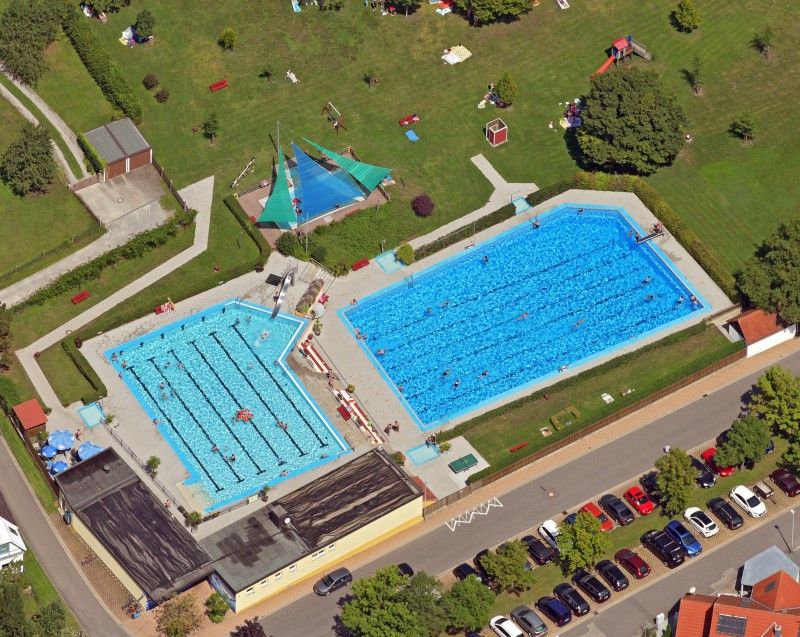 Luftbildaufnahme Freibad Burgbernheim